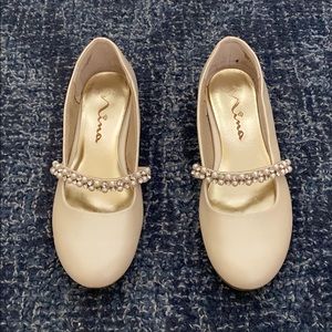 Dressy girls shoes